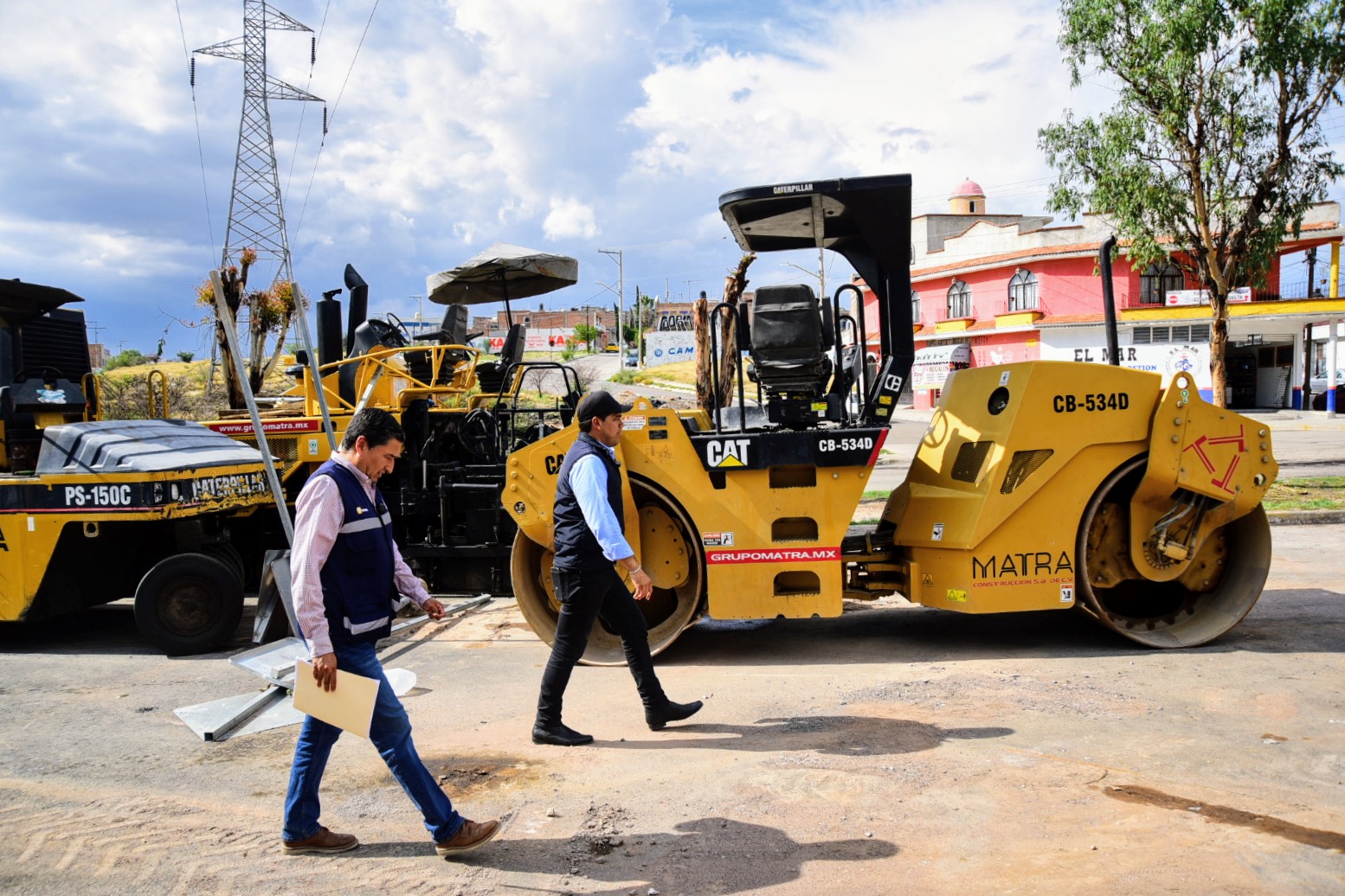 Supervisa Leo Montañez obras de infraestructura vial al oriente de @MunicipioAgs