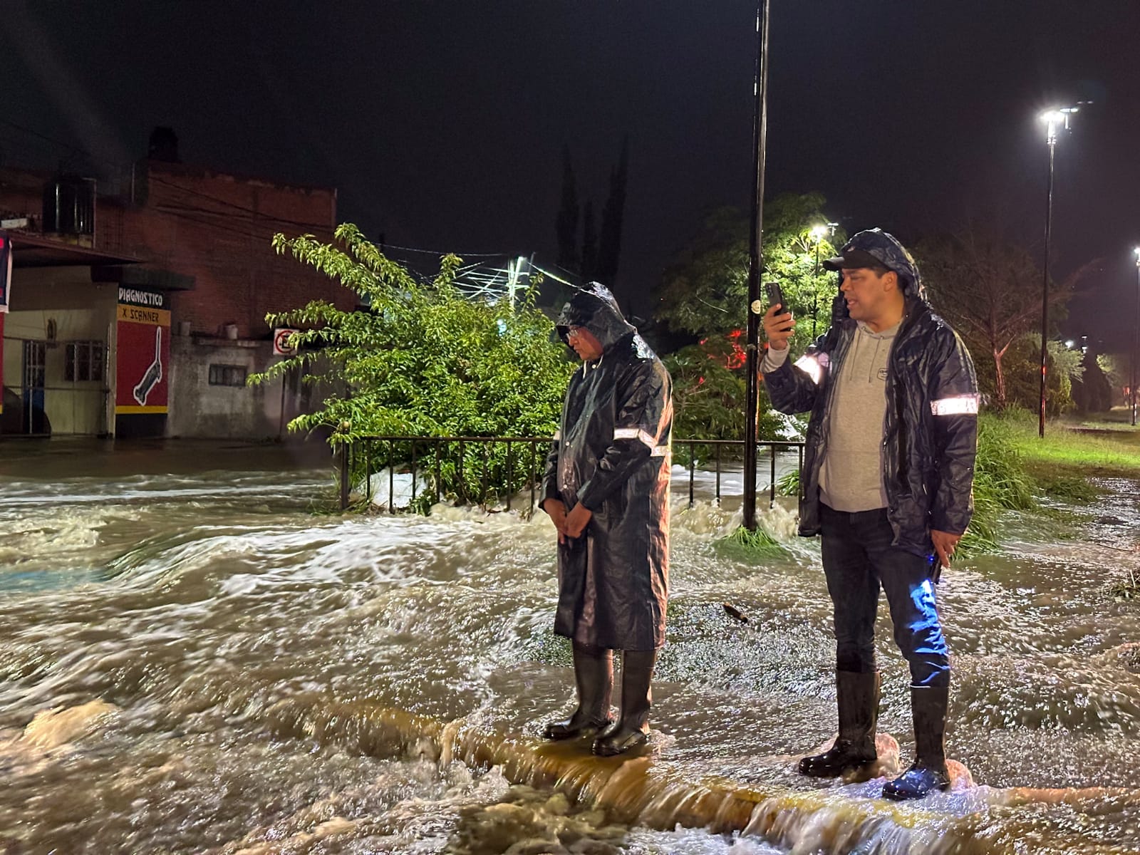 Supervisa Leo Montañez zonas afectadas por intensa lluvia