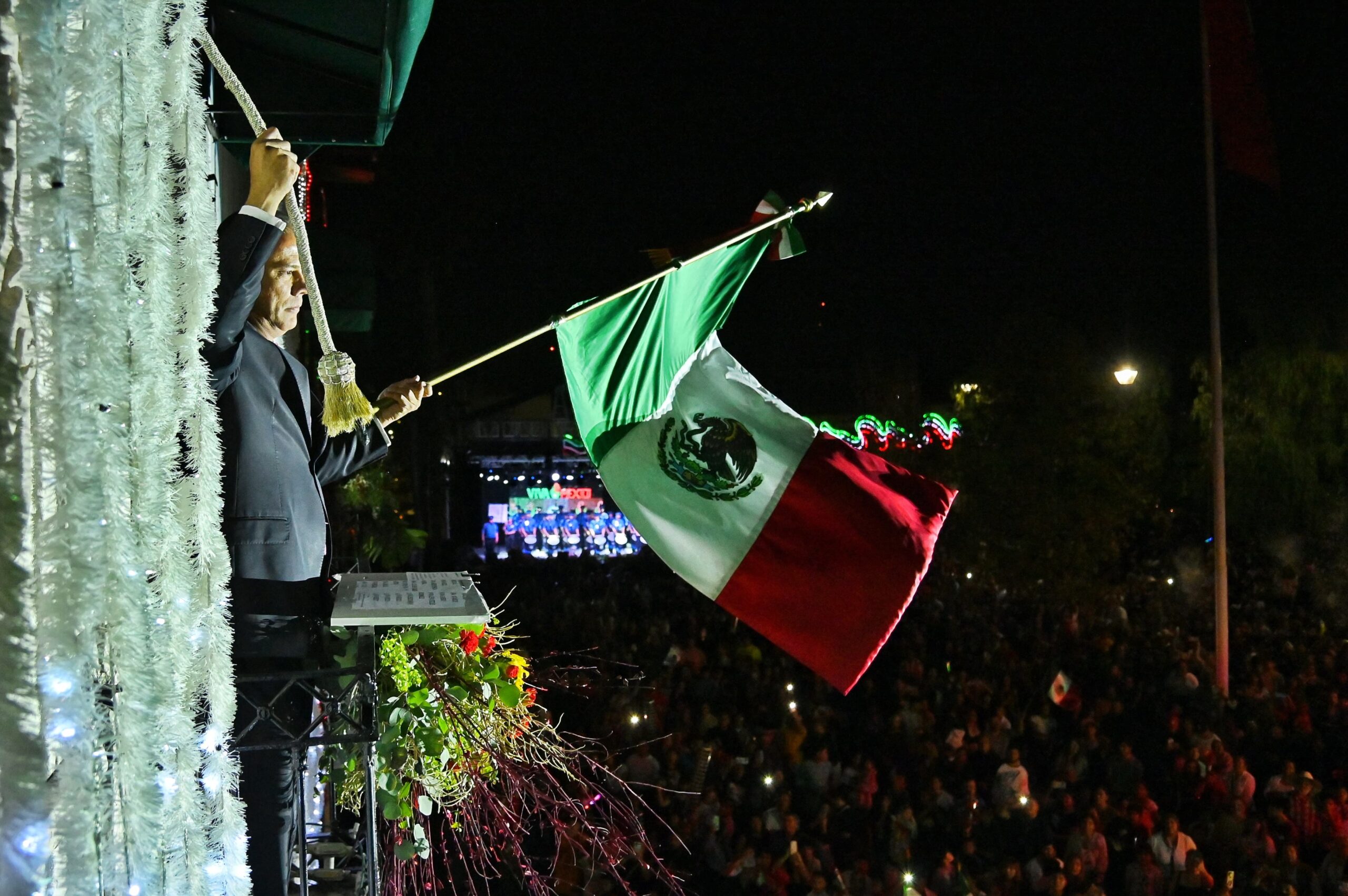 Encabeza Toño el Grito de Independencia en JM