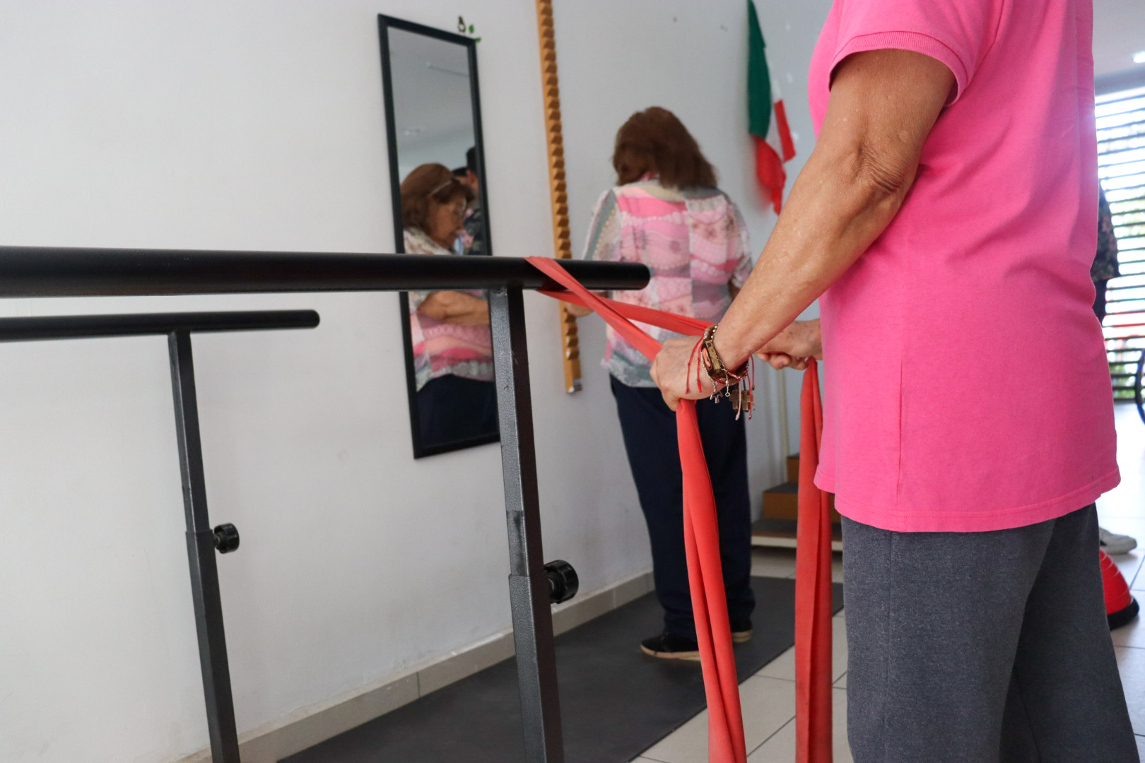 Leo Montañez visita Centros de Atención Integral para Adulto Mayor: @MunicipioAgs