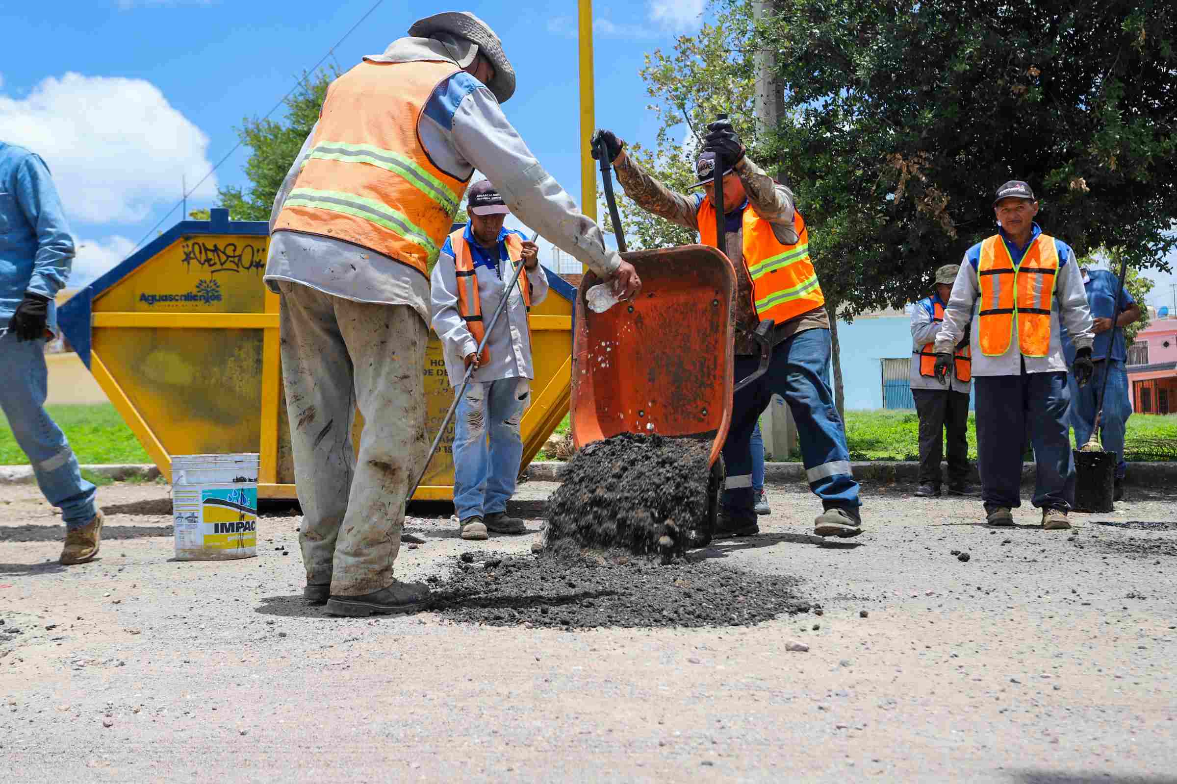 @MunicipioAgs atendió este jueves afectaciones por lluvias en el oriente de la ciudad