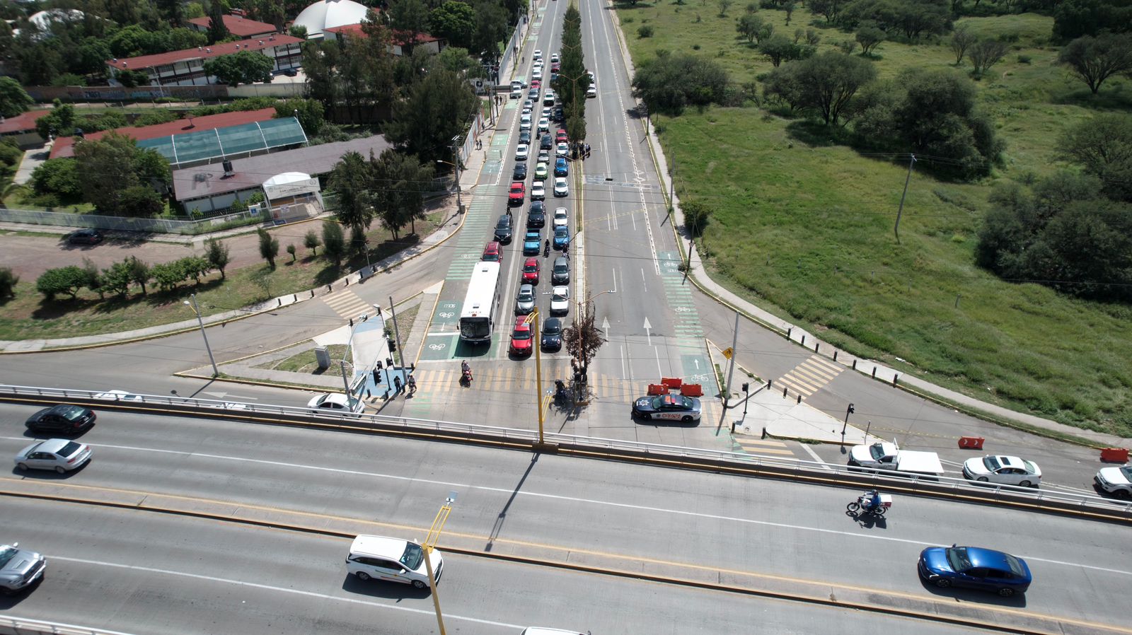 Anuncia @MunicipioAgs cierre vial en Av. Alameda por reparación de vialidad