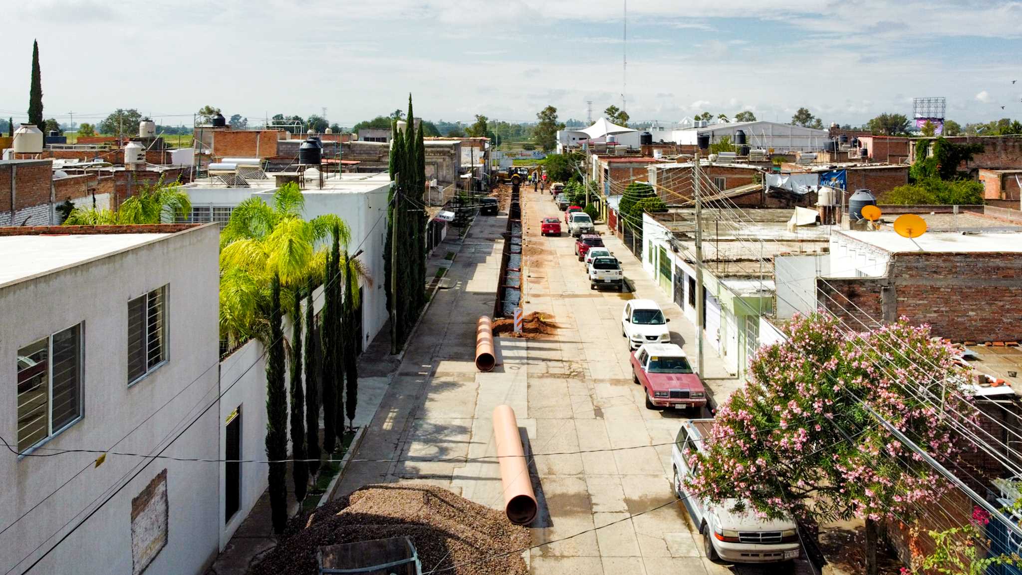 supervisa Leo Montañez obra de rehabilitación sanitaria en Vicente Guerrero